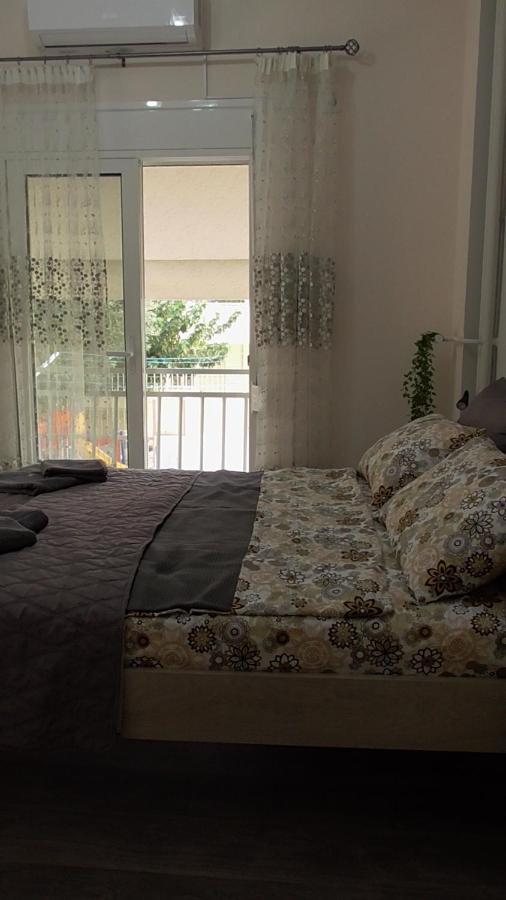 Ellada Apartment *